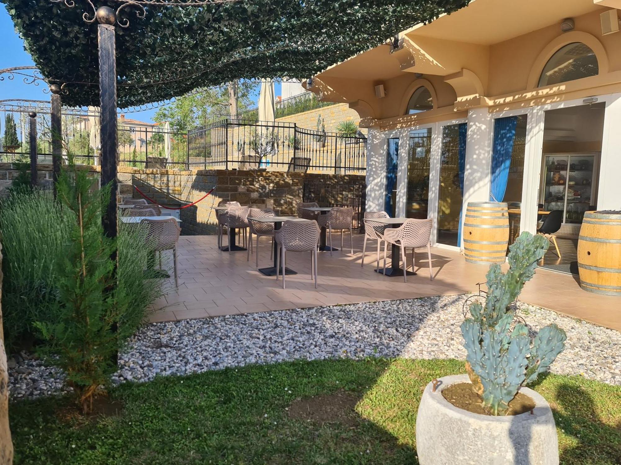 Korte Hotel Stara Sola - Oleander Resort מראה חיצוני תמונה