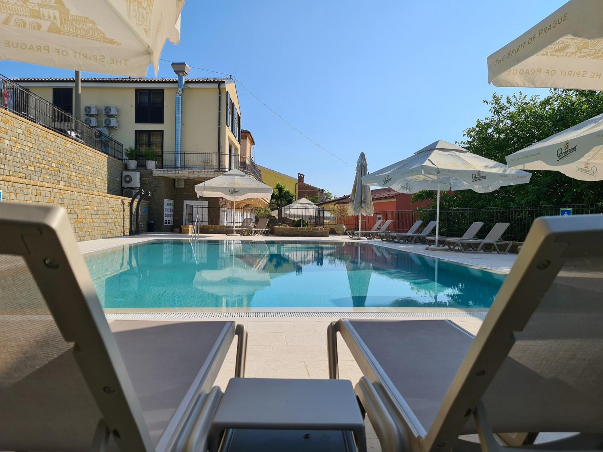 Korte Hotel Stara Sola - Oleander Resort מראה חיצוני תמונה