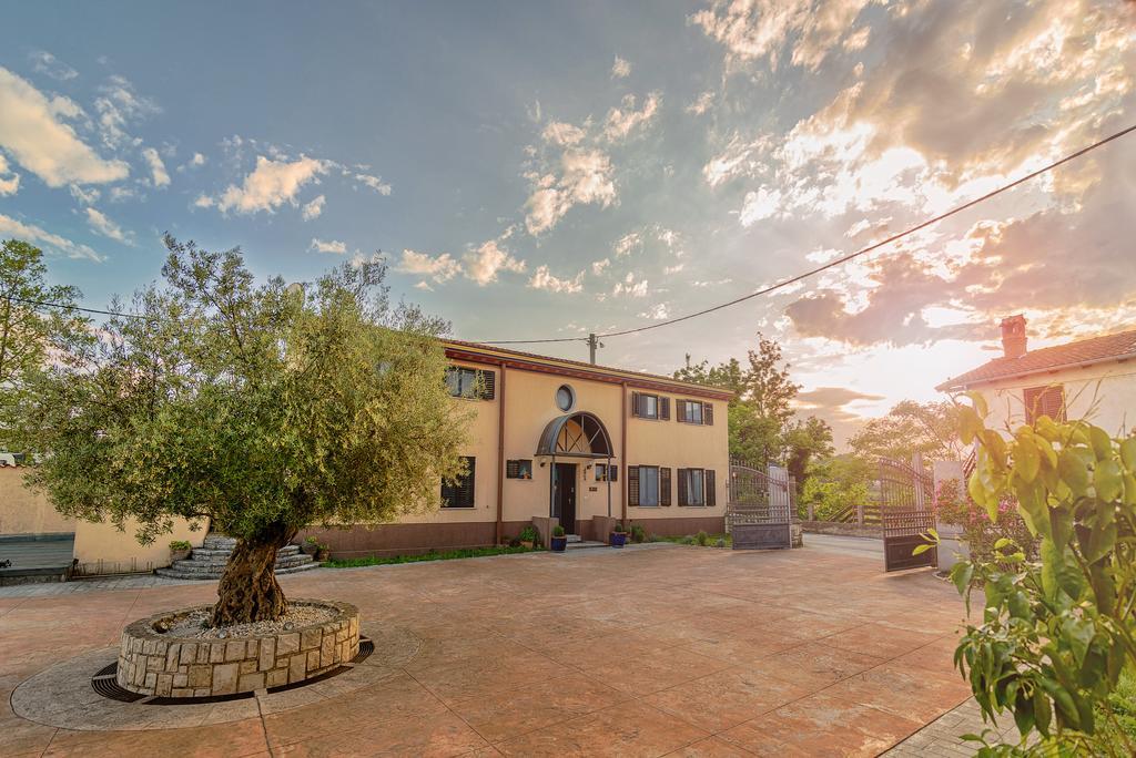 Korte Hotel Stara Sola - Oleander Resort מראה חיצוני תמונה