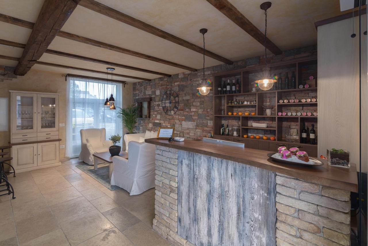 Korte Hotel Stara Sola - Oleander Resort מראה חיצוני תמונה